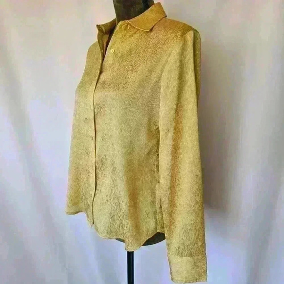 ✨Like New✨ BB Dakota/Steve Madden Button Down Shirt, Gold, Size S - Picture 4 of 8